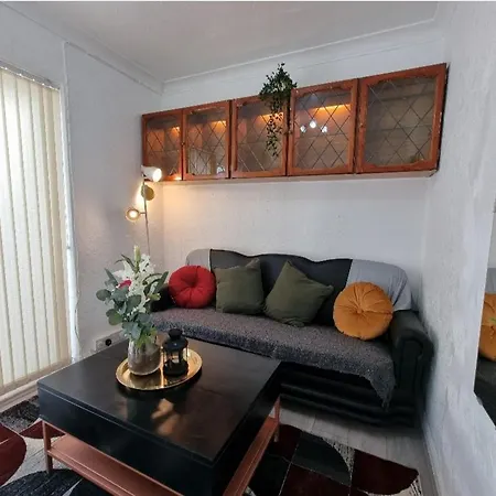 Deluxe Double Bedroom With Private Bathroom, Parking And Wifi 3*