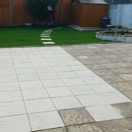 Deluxe Double Bedroom With Private Bathroom, Parking And Wifi Leeds (West Yorkshire)
